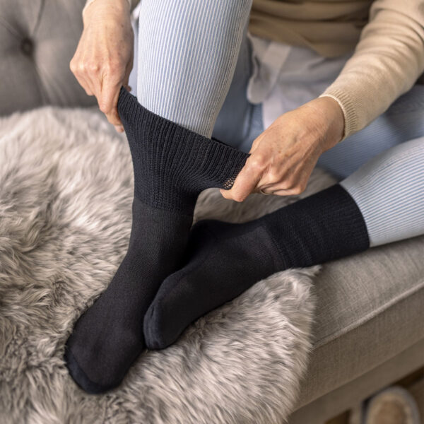 2 Pairs Extra Wide Socks For Swollen Feet, Diabetic Socks for Men, Dia –  EveryMarket